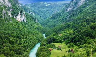 İZMİR’den KOSOVALI ELEGANT BALKANLAR Pegasus Hava Yolları ile 7 Gece