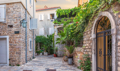 Kosovalı Büyük Balkanlar Turu AJet ile Extra Turlar ve Akşam Yemekleri Dahil