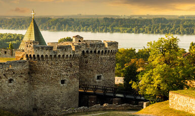 Kosovalı Büyük Balkanlar Turu AJet ile Extra Turlar ve Akşam Yemekleri Dahil